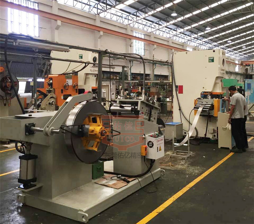 厚板GO整平機(jī)、NC伺服送料機(jī)配沖床視頻
